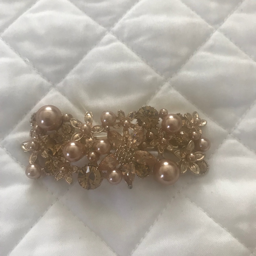 Gorgeous hair clip